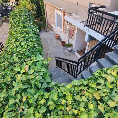 Το Σπίτι Της Γιαγιάς Apartment Paramythia Exterior photo
