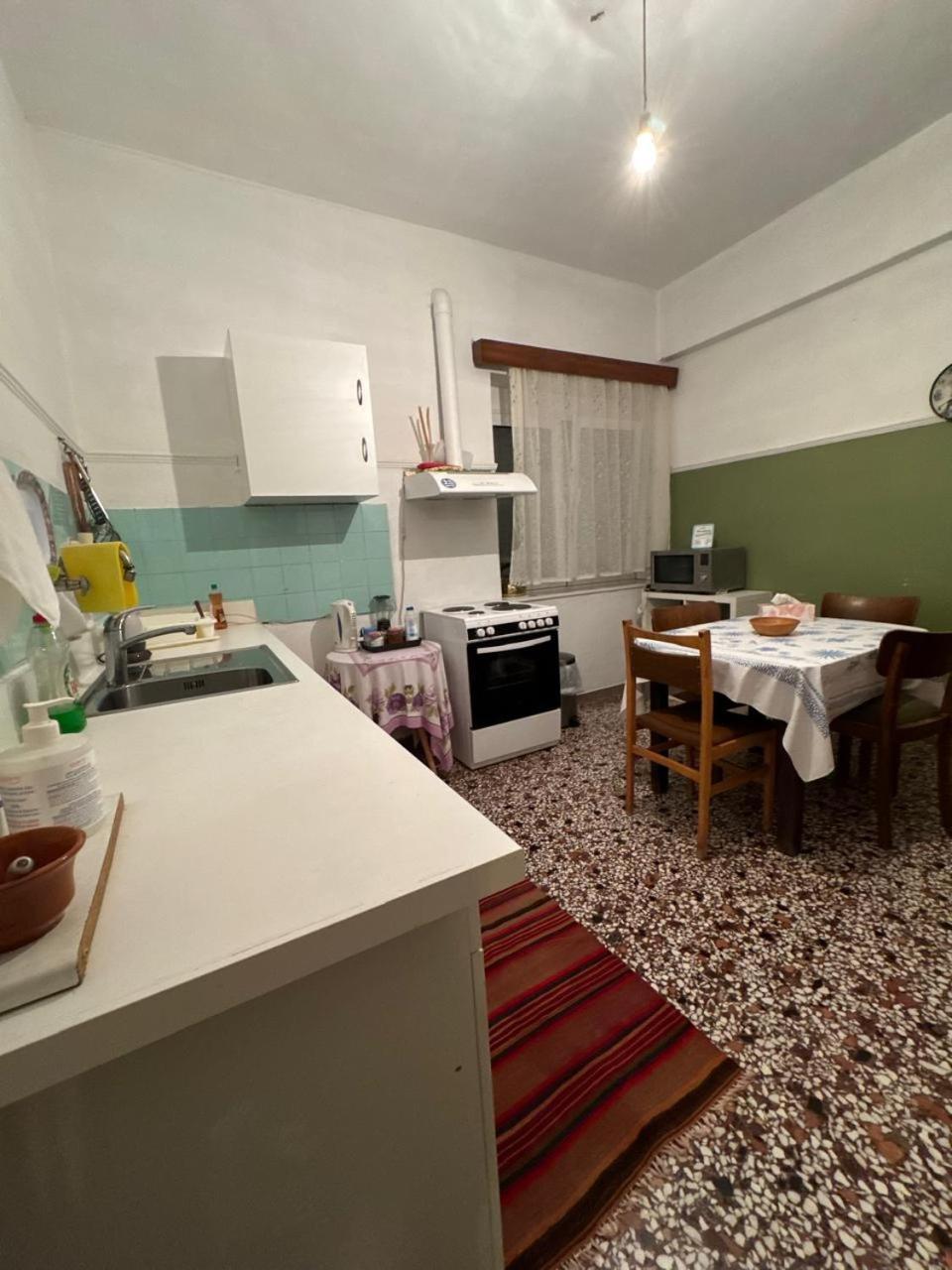 το σπίτι της γιαγιάς Apartment *